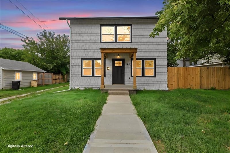 106 Neosho St, Iola, KS 66749