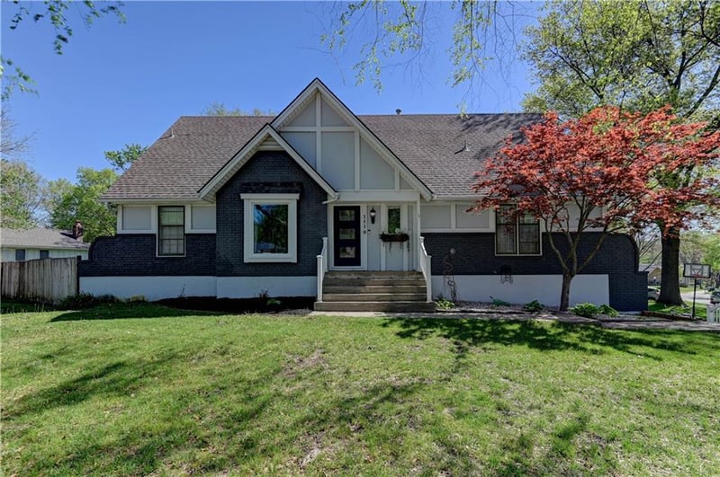 1510 19th St, Blue Springs, MO 64015