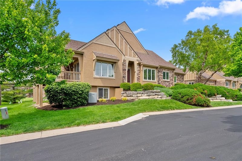 14128 Summit St, Olathe, KS 66062