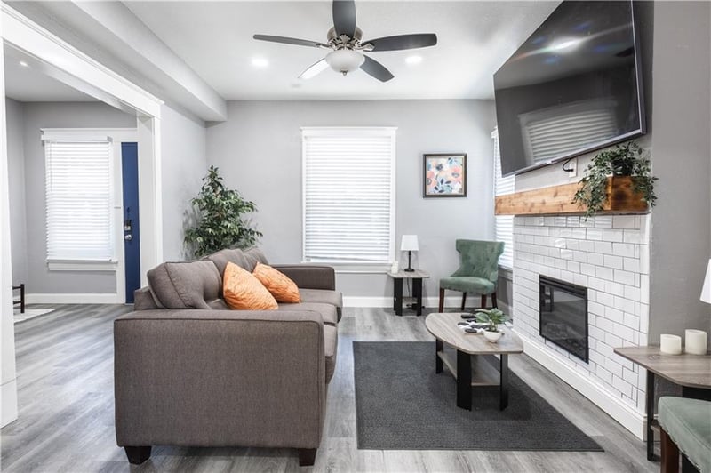 3221 11 St, Kansas City, MO 64127