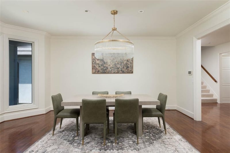 11413 Manor Rd, Leawood, KS 66211