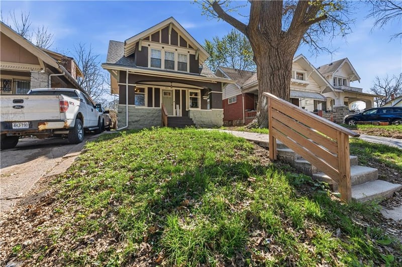 4031 Benton Ave, Kansas City, MO 64130
