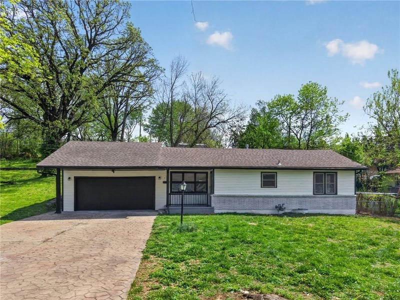 415 N 31st St, Kansas City, KS 66102
