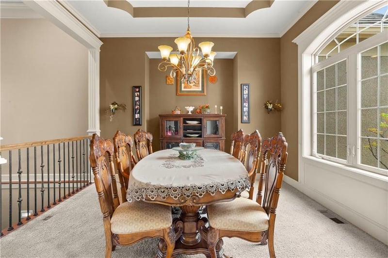 608 NE Sundown Dr, Lee's Summit, MO 64064