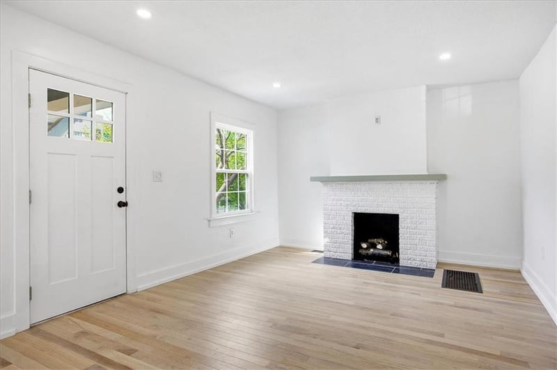 4011 State Line Rd, Kansas City, MO 64111