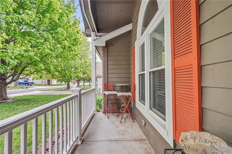 556 Brentwood Dr, Lawrence, KS 66049