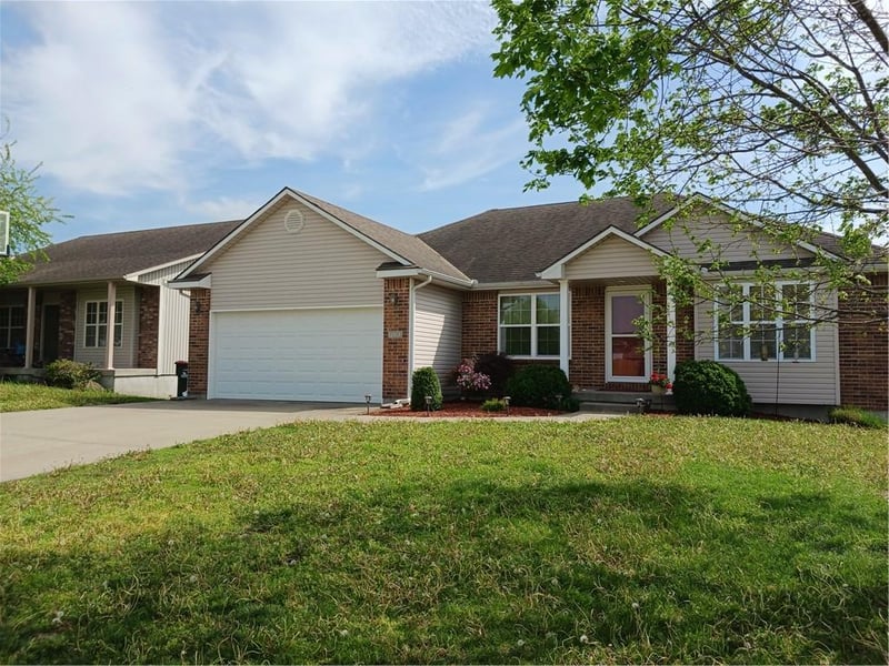 730 Burlington Rd, Warrensburg, MO 64093