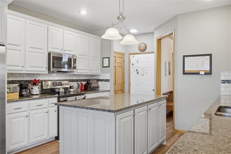16264 Nicole Ln, Leavenworth, KS 66048