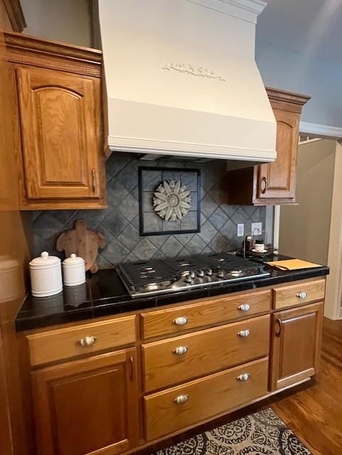 9708 Walnut Woods Dr, Kansas City, MO 64139