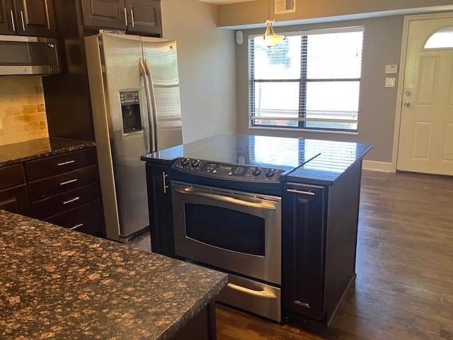 504 10th St #504, Kansas City, MO 64105