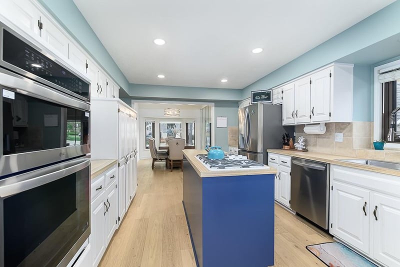 12434 85th Ter, Lenexa, KS 66215