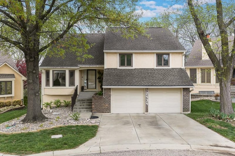 12434 85th Ter, Lenexa, KS 66215