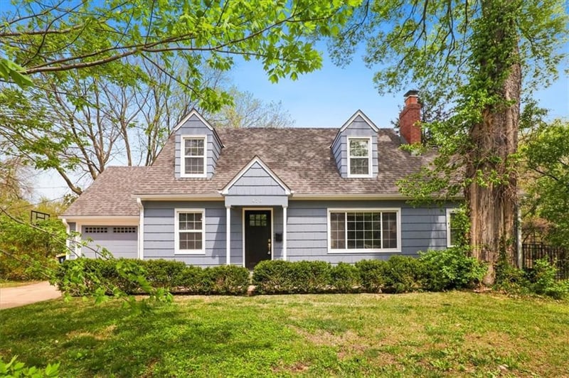 470 55th St, Kansas City, MO 64110