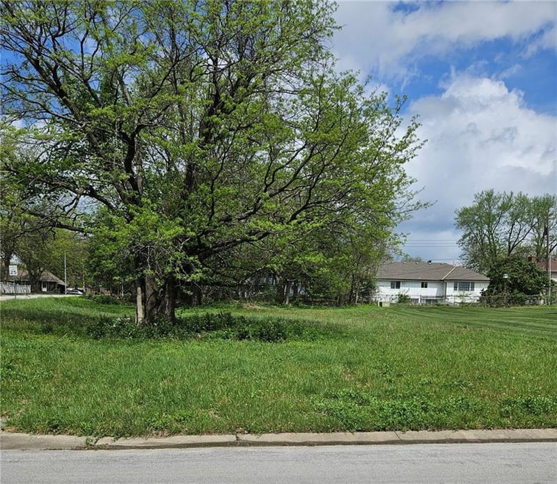 13400 E 53rd Ter, Kansas City, MO 64133