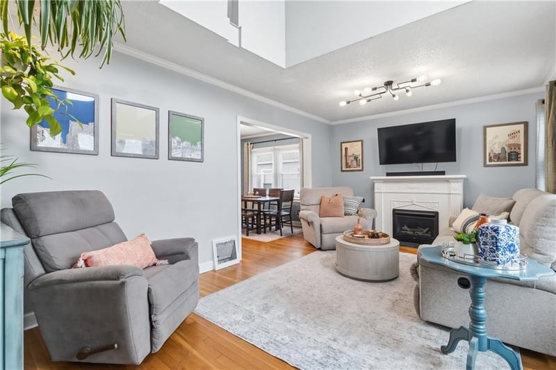 7244 Baltimore Ave, Kansas City, MO 64114