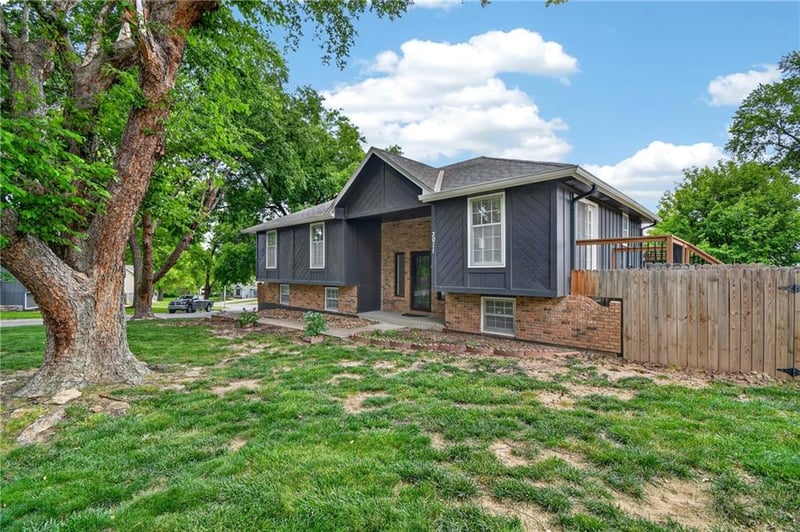 3011 Tepee Ave, Independence, MO 64057