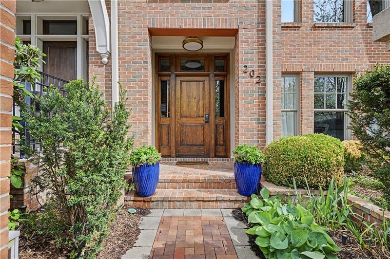 202 50th St, Kansas City, MO 64112