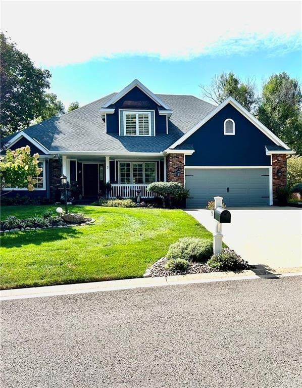 2 Chadwick Ln, Country Club, MO 64505