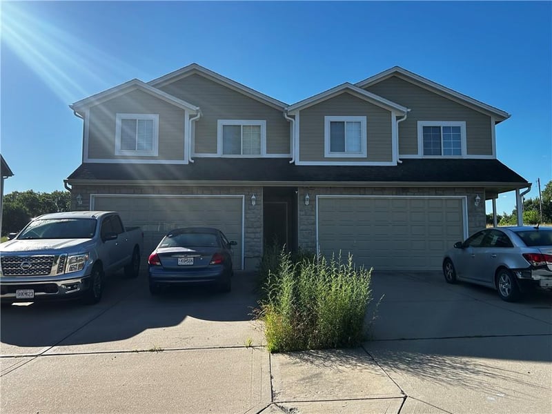 10609-11 E Maple Ave, Peculiar, MO 64078