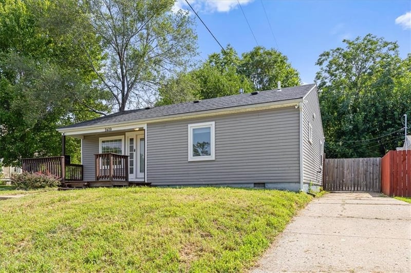 2409 N 10th St, Kansas City, KS 66104
