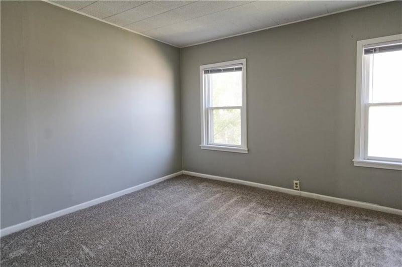 1024 Lincoln St, St Joseph, MO 64501