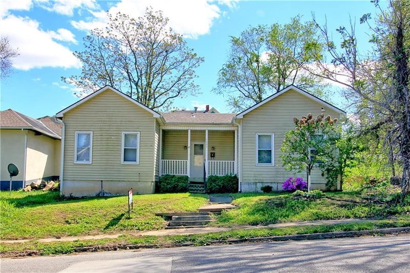 1024 Lincoln St, St Joseph, MO 64501