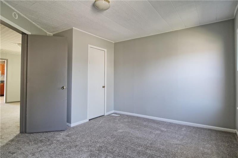 1024 Lincoln St, St Joseph, MO 64501