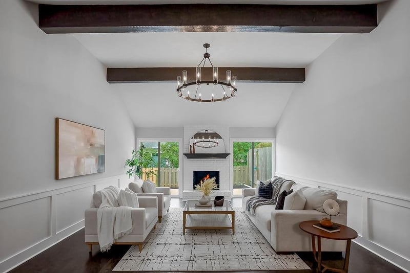 4309 112th Ter, Leawood, KS 66211