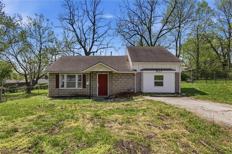 613 Kansas Ave, Independence, MO 64050