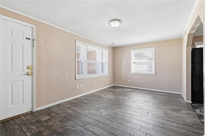 613 Kansas Ave, Independence, MO 64050