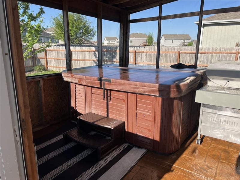 31715 171 St, Gardner, KS 66030