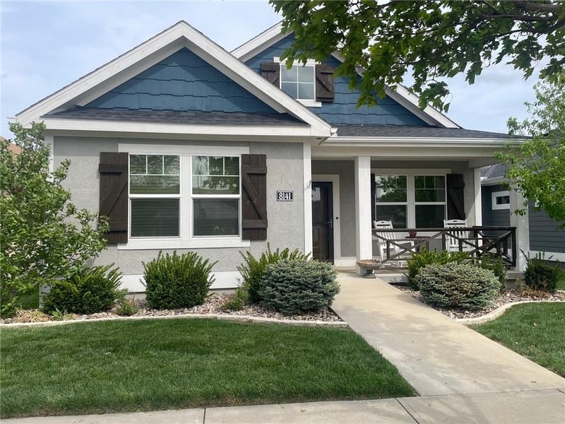 8141 Farley Ave, Kansas City, MO 64158