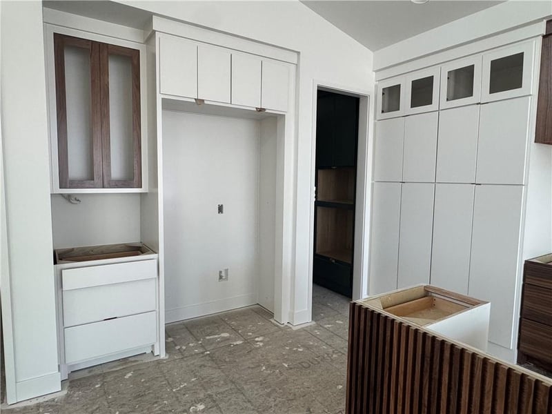 3448 133rd Ter, Leawood, KS 66209