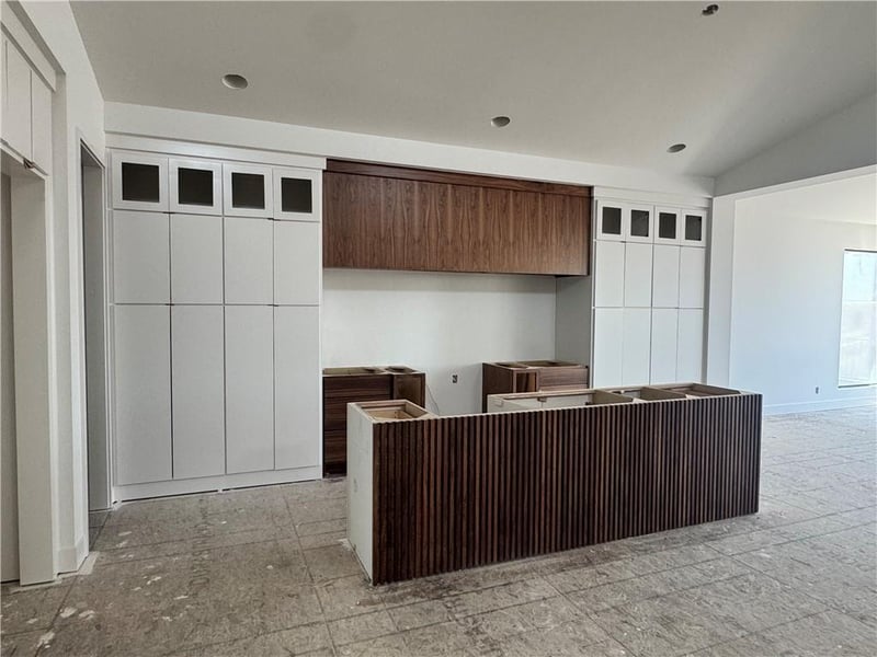 3448 133rd Ter, Leawood, KS 66209