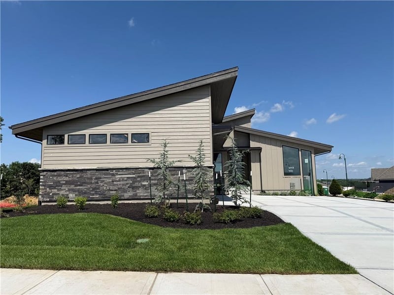 3448 133rd Ter, Leawood, KS 66209