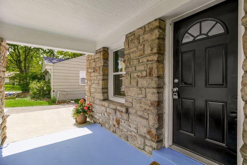 8036 Mercier St, Kansas City, MO 64114