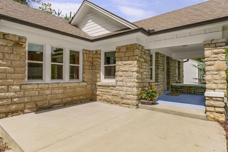 8036 Mercier St, Kansas City, MO 64114