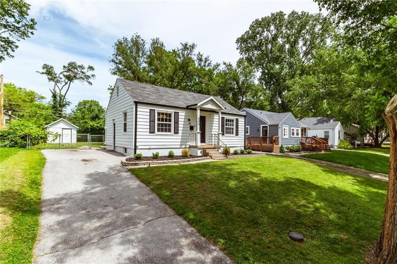 406 86th Ter, Kansas City, MO 64114