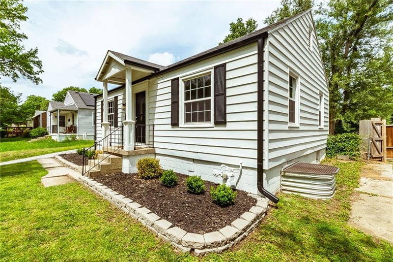 406 86th Ter, Kansas City, MO 64114