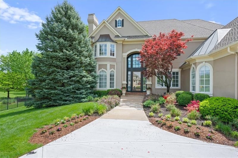 15405 Knox St, Overland Park, KS 66221