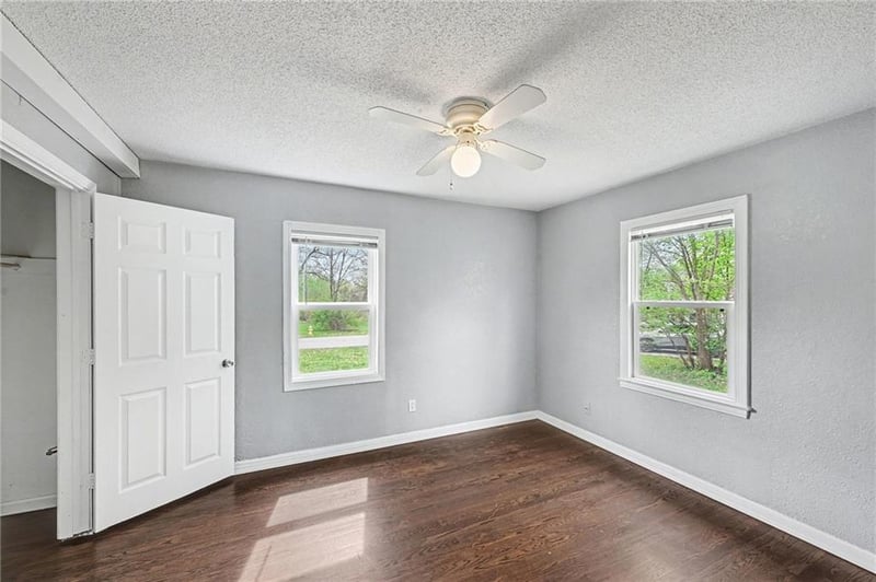 13308 8th St, Grandview, MO 64030