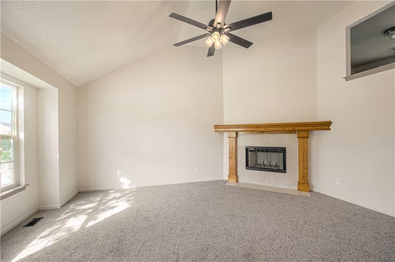 2521 Richard St, Blue Springs, MO 64015