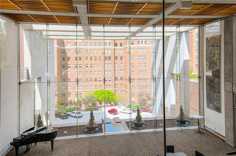 221 48th St #602, Kansas City, MO 64112