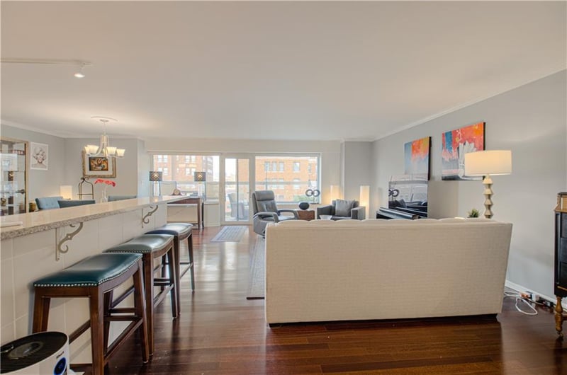 221 48th St #602, Kansas City, MO 64112