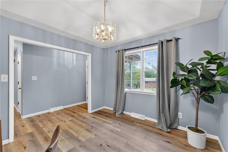 725 Shawn Dr, Jefferson City, MO 65109