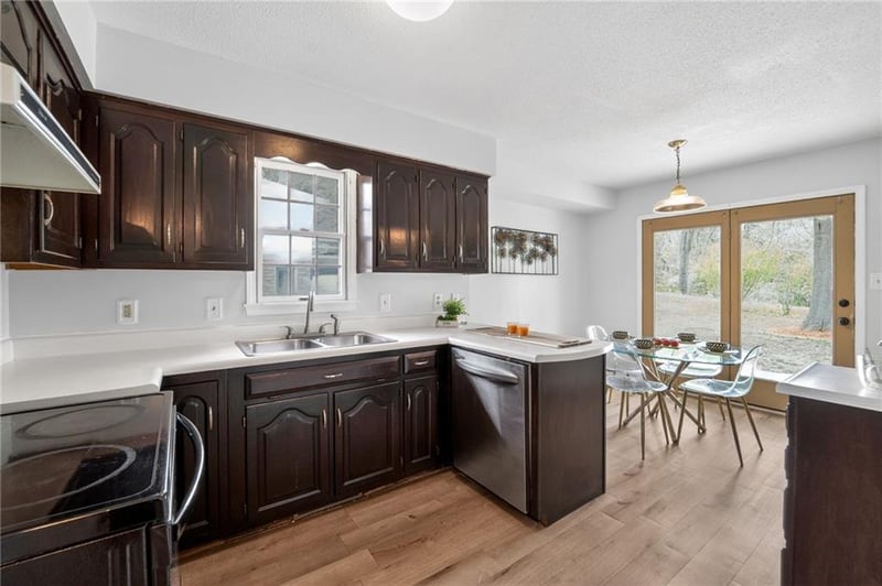 725 Shawn Dr, Jefferson City, MO 65109