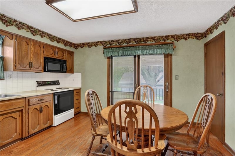 3650 Wayne Ave, Kansas City, MO 64116