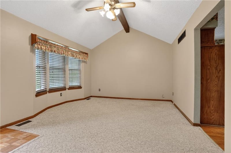 3650 Wayne Ave, Kansas City, MO 64116