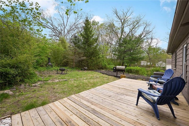 92 Z St, Lake Lotawana, MO 64086