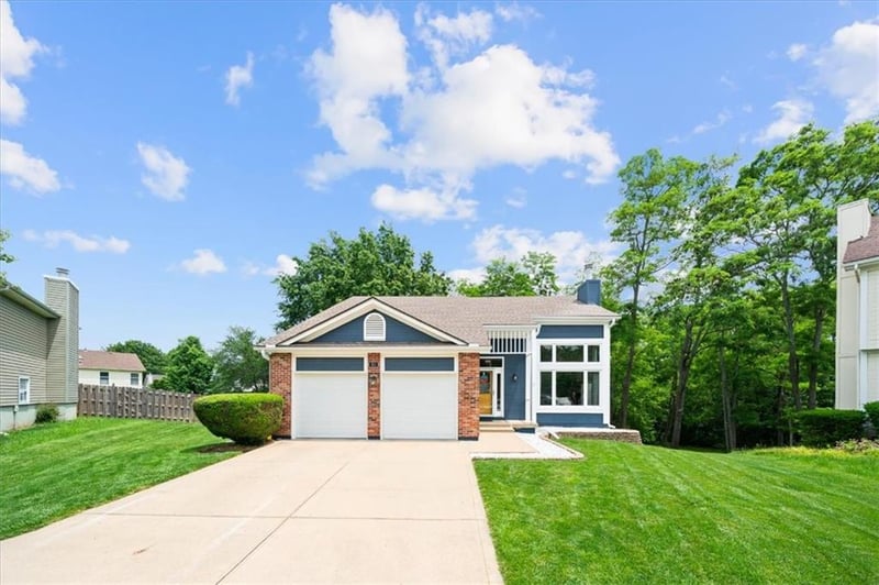 511 Franklin Ct, Blue Springs, MO 64014